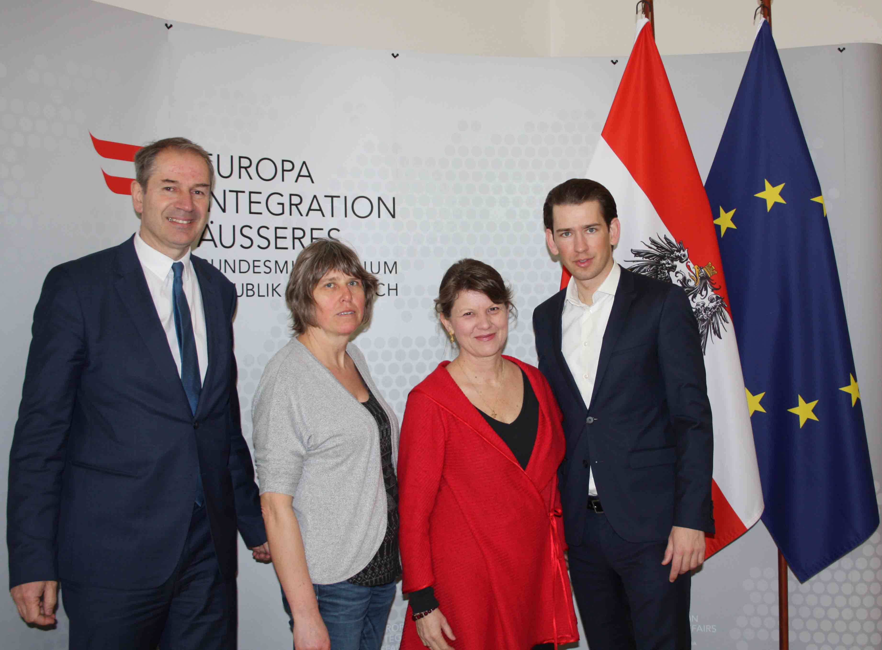 v.l.n.r. Familienverbandspräsident Alfred Trendl, Generalsekretärin Rosina Baumgartner, Vizepräsidentin Irene Kernthaler-Moser und Bundesminister Sebastian Kurz