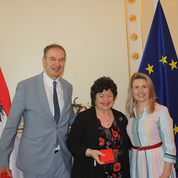 Alfred Trendl, Sissi Potzinger, Familienministerin Susanne Raab