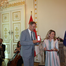 Alfred Trendl und Familienministerin Susanne Raab